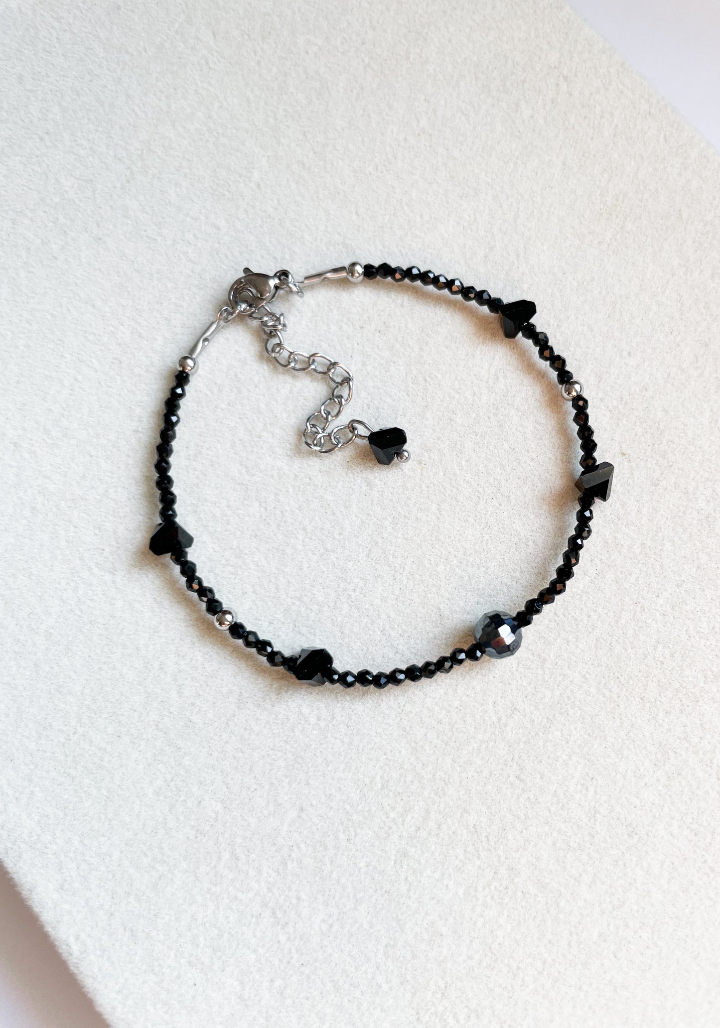 Гривна ''Nuits noires'' с черни кристали