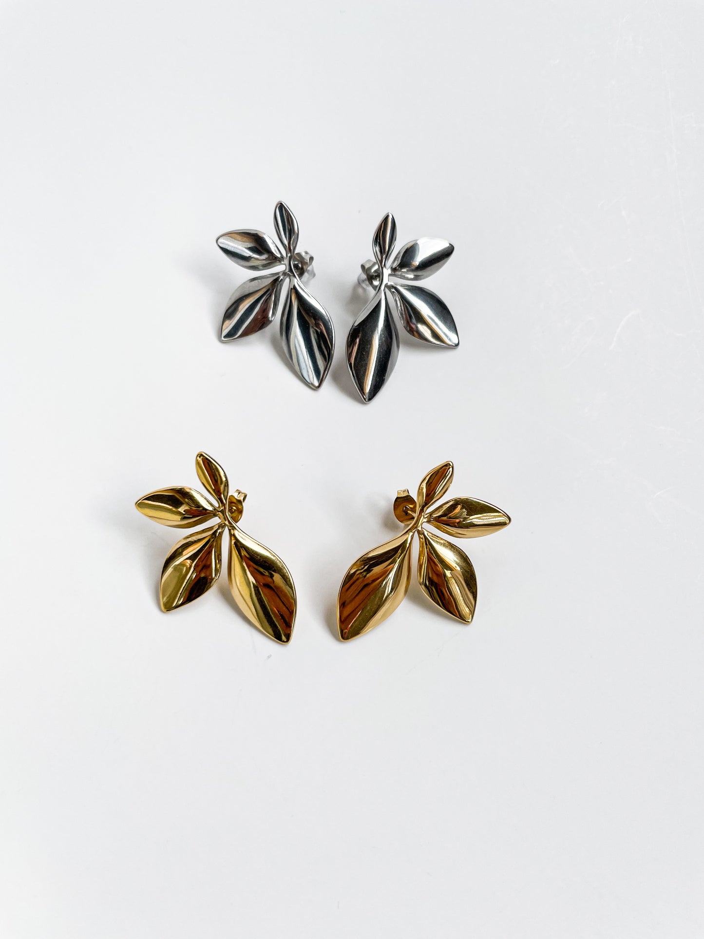 Обеци във формата на цветя от медицинска стомана 316L