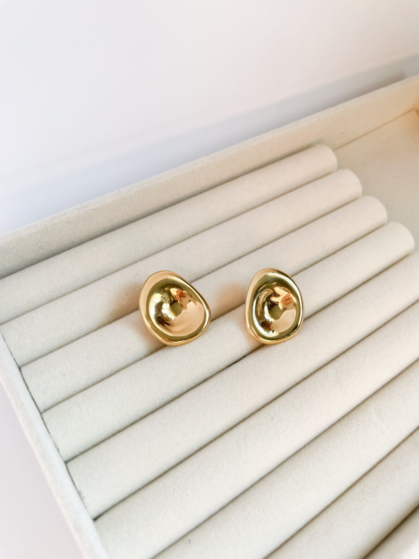 Обемни кръгли обеци от медицинска стомана олекотени