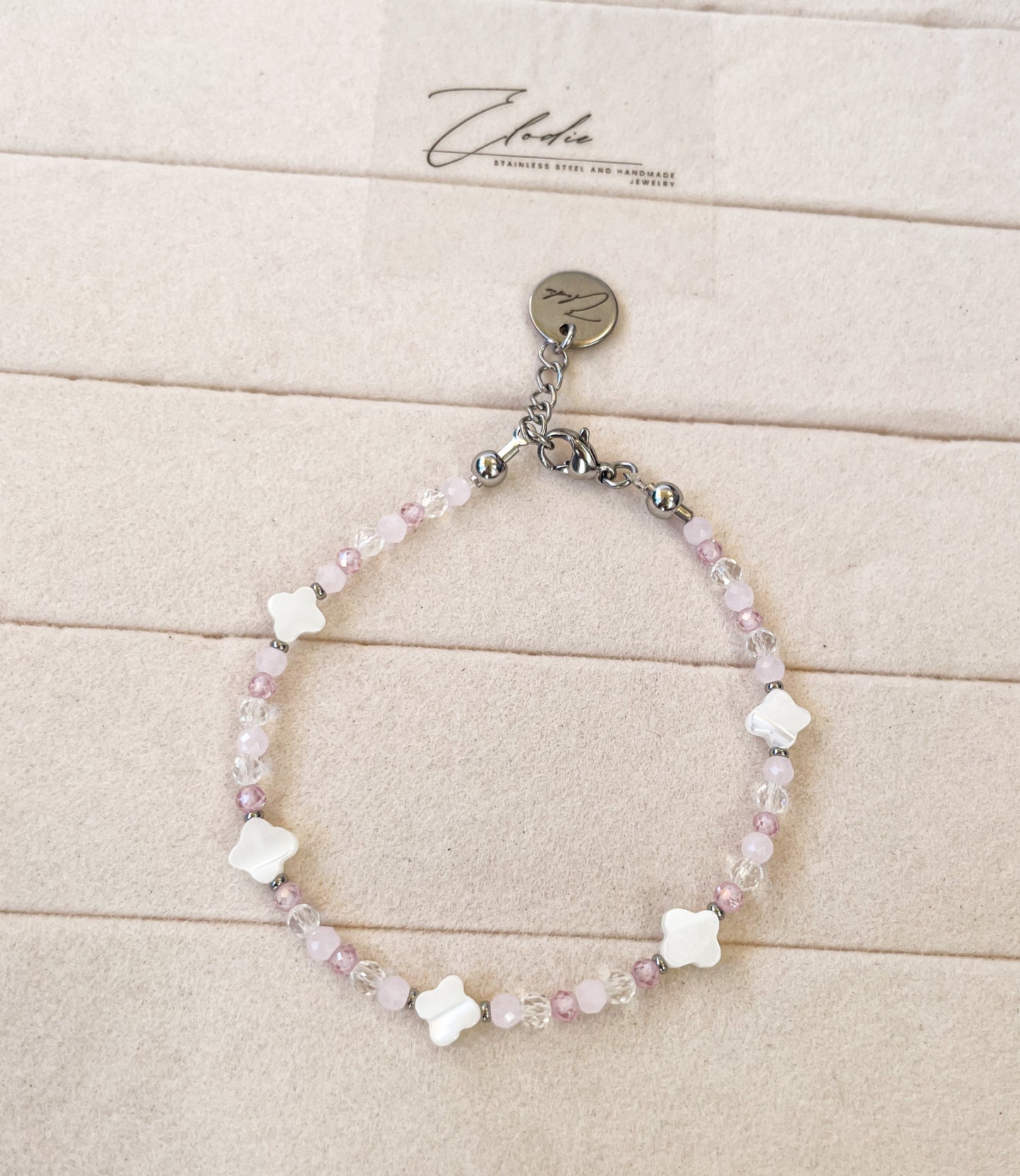 Гривна “Quartz rose et nacre” с розов кварц и седеф