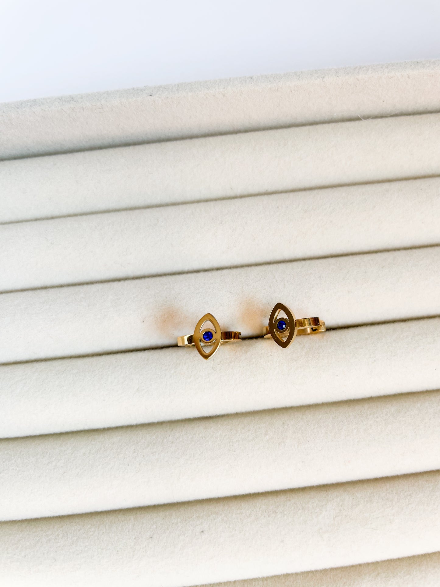 Обеци халки с око със син камък от медицинска стомана 316L