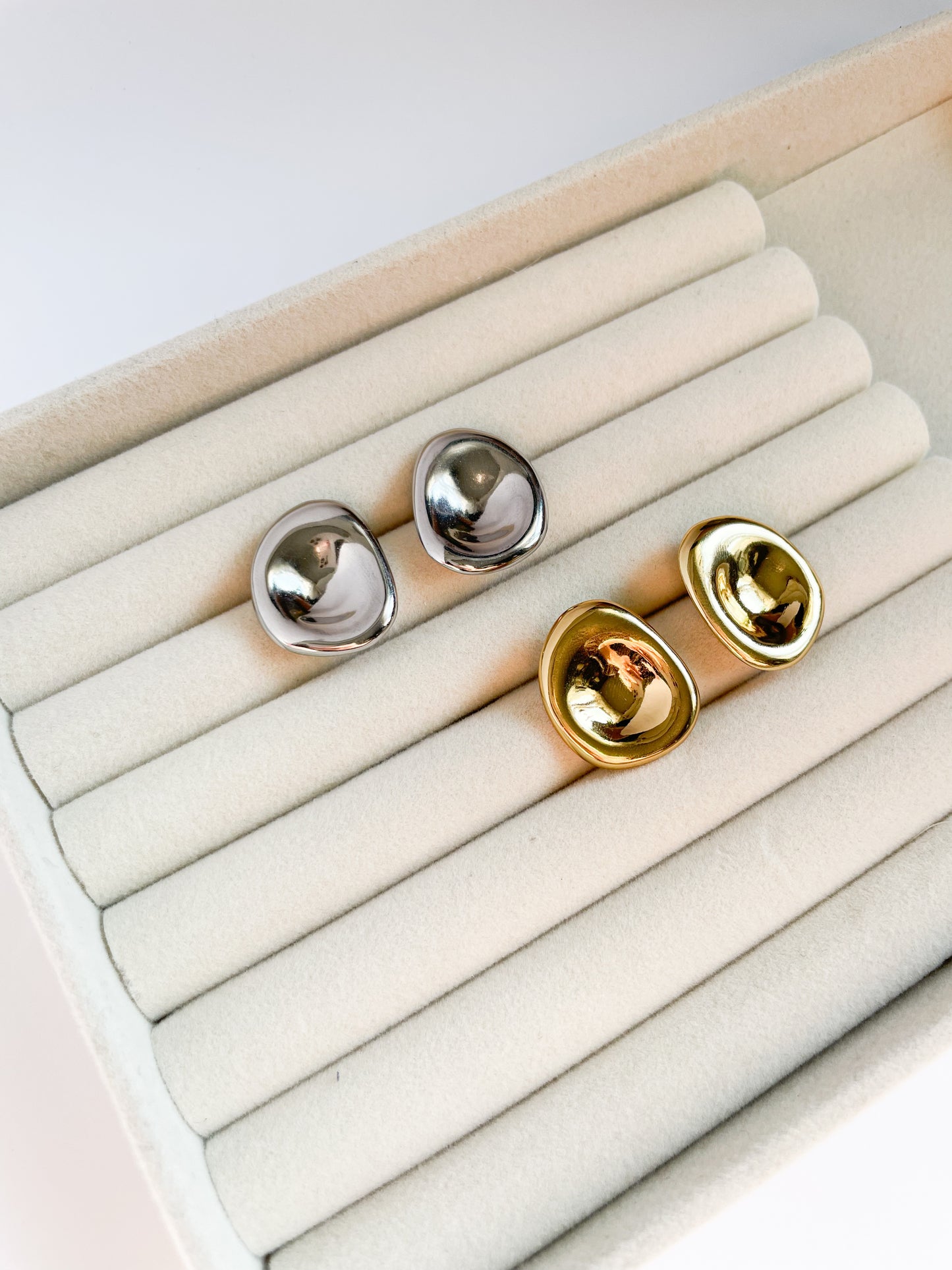 Обемни кръгли обеци от медицинска стомана олекотени