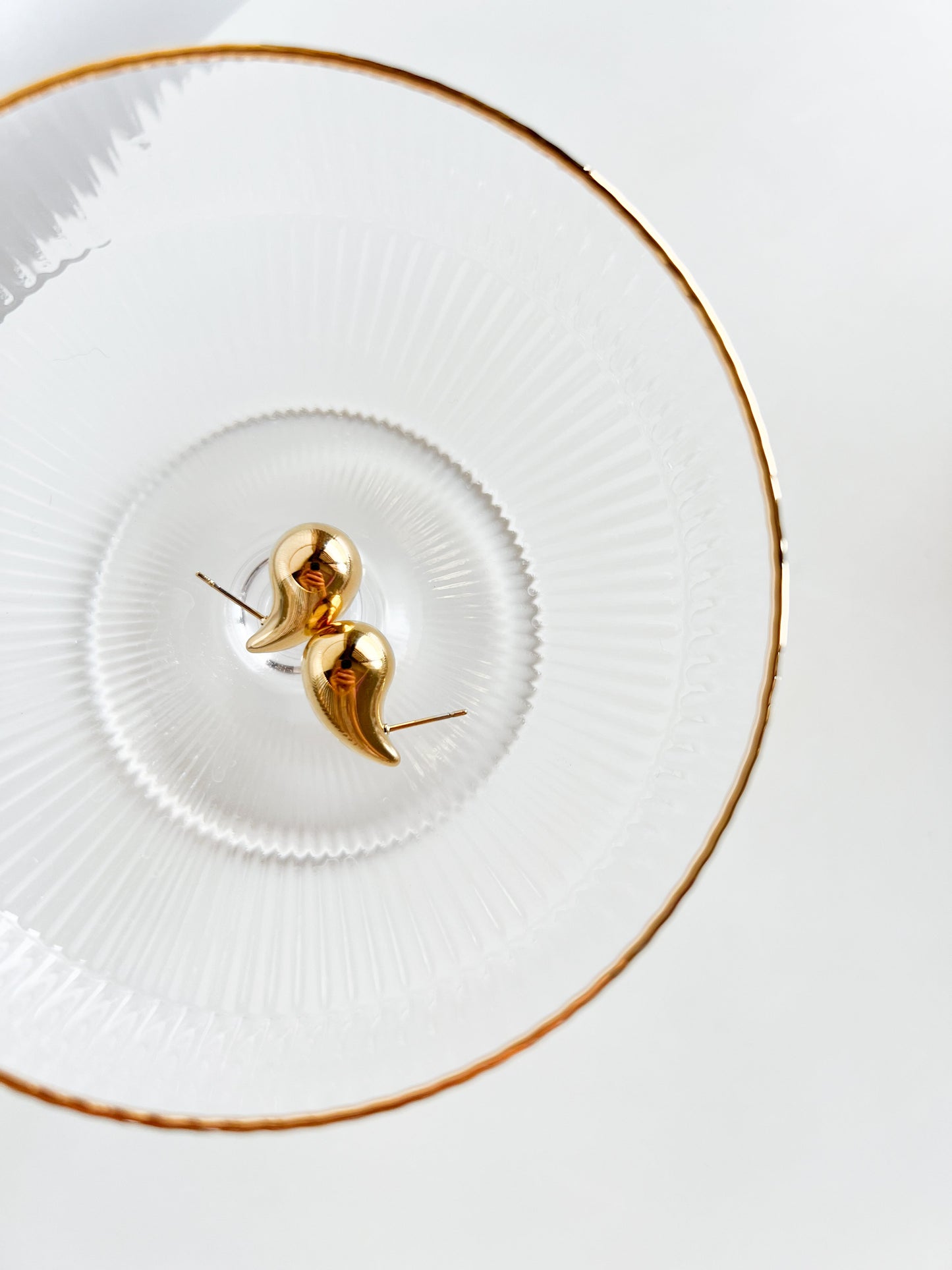 Обемни обеци във формат на капки олекотени от медицинска стомана 316 L 