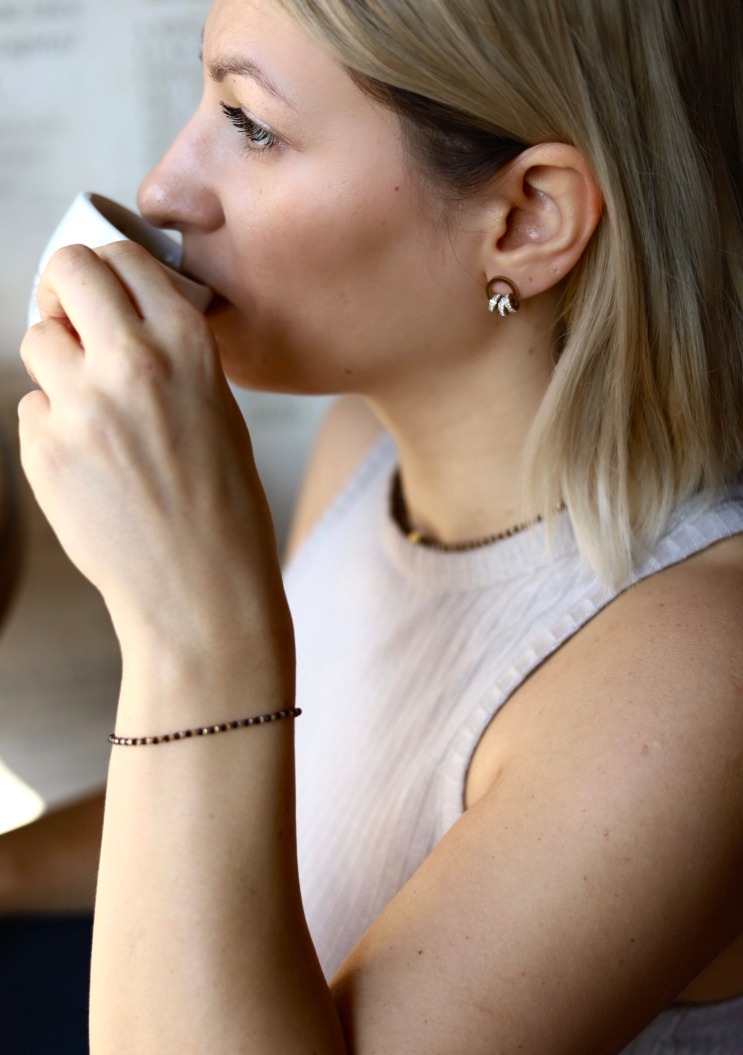 Кръгли обеци от медицинска стомана с камъни 