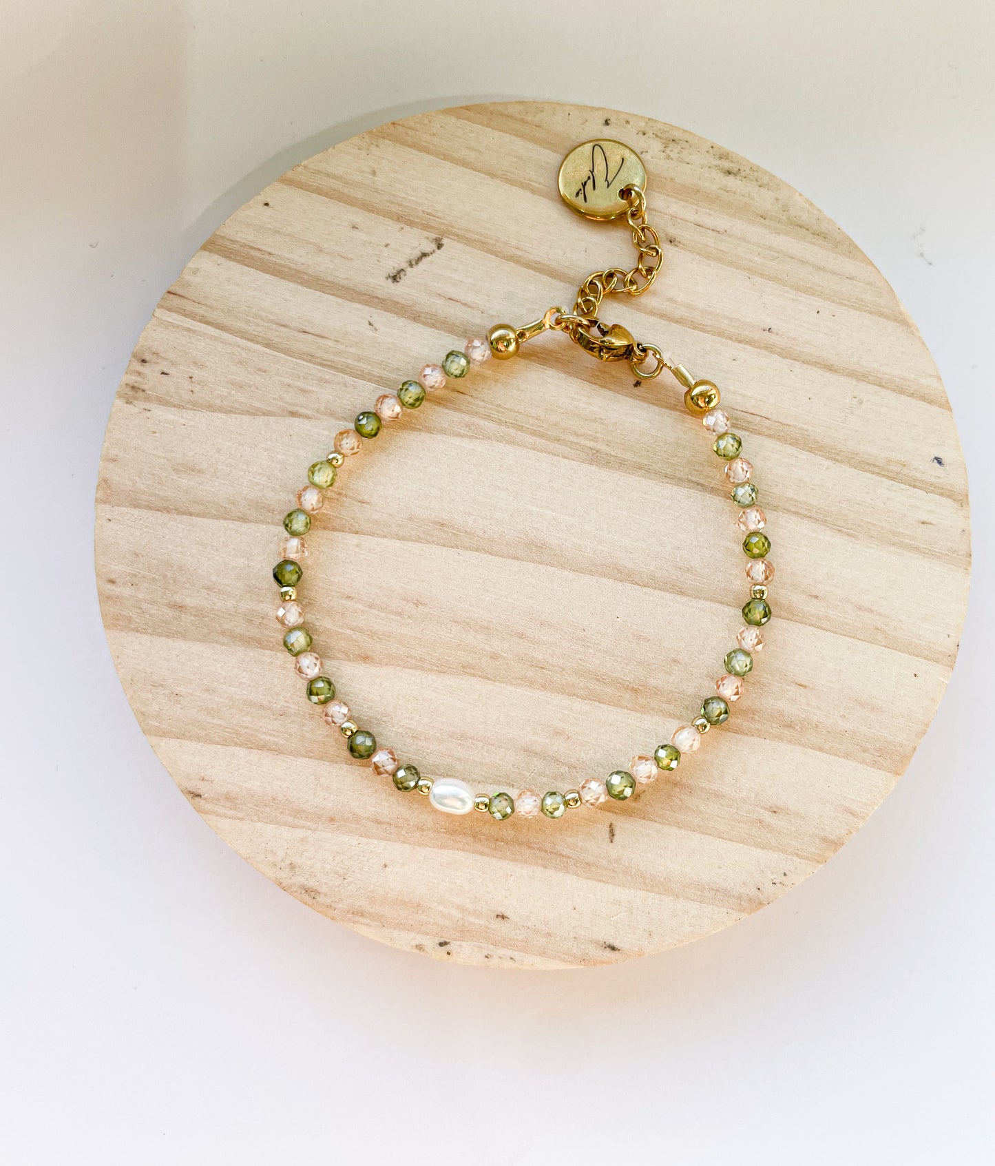 Гривна „Vert et or'' с италиански кристали в златисто и зелено