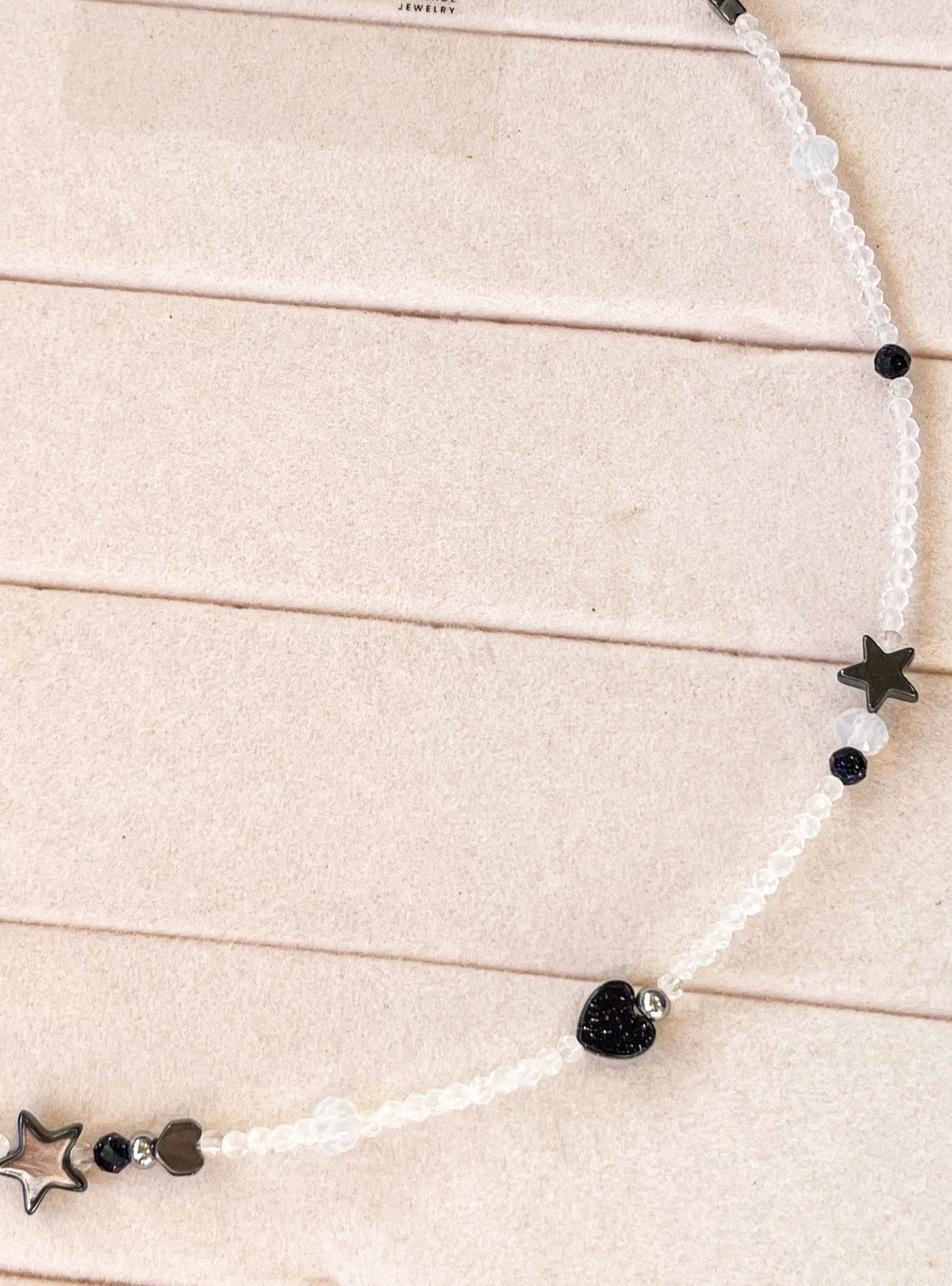 Колие “Еnergie céleste” с прозрачни кристали,хематит,авантюрин и лунен камък