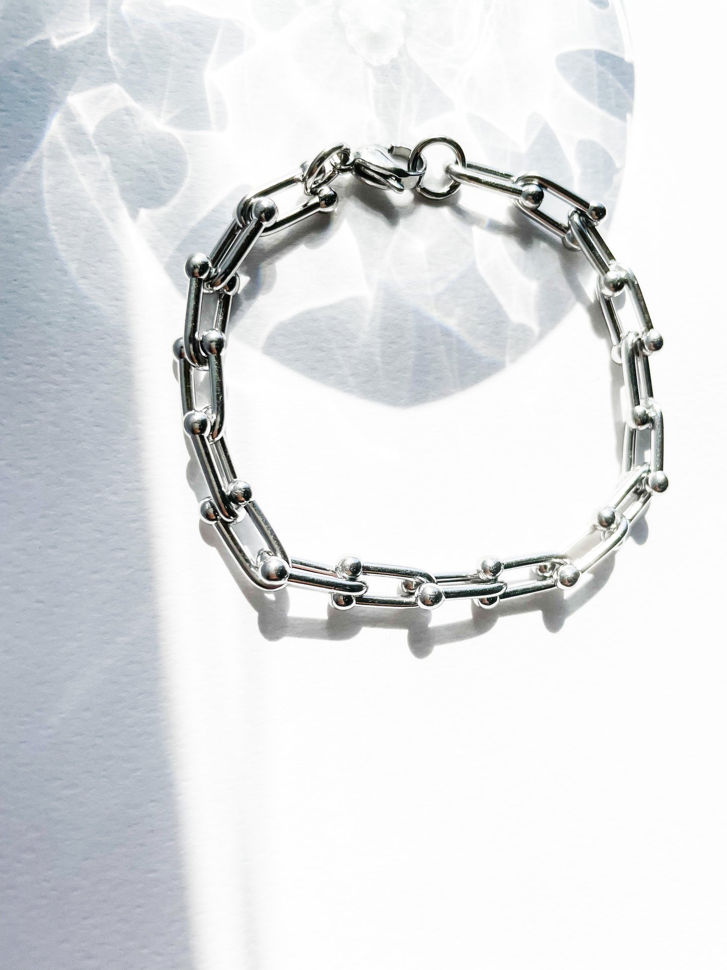 Масивна дамска гривна с дебела плетка от медицинска стомана 316L